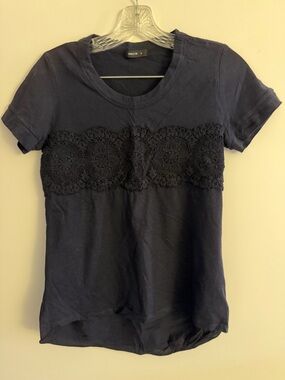 Crewneck Black Short-Sleeve Tee with Crochet Band